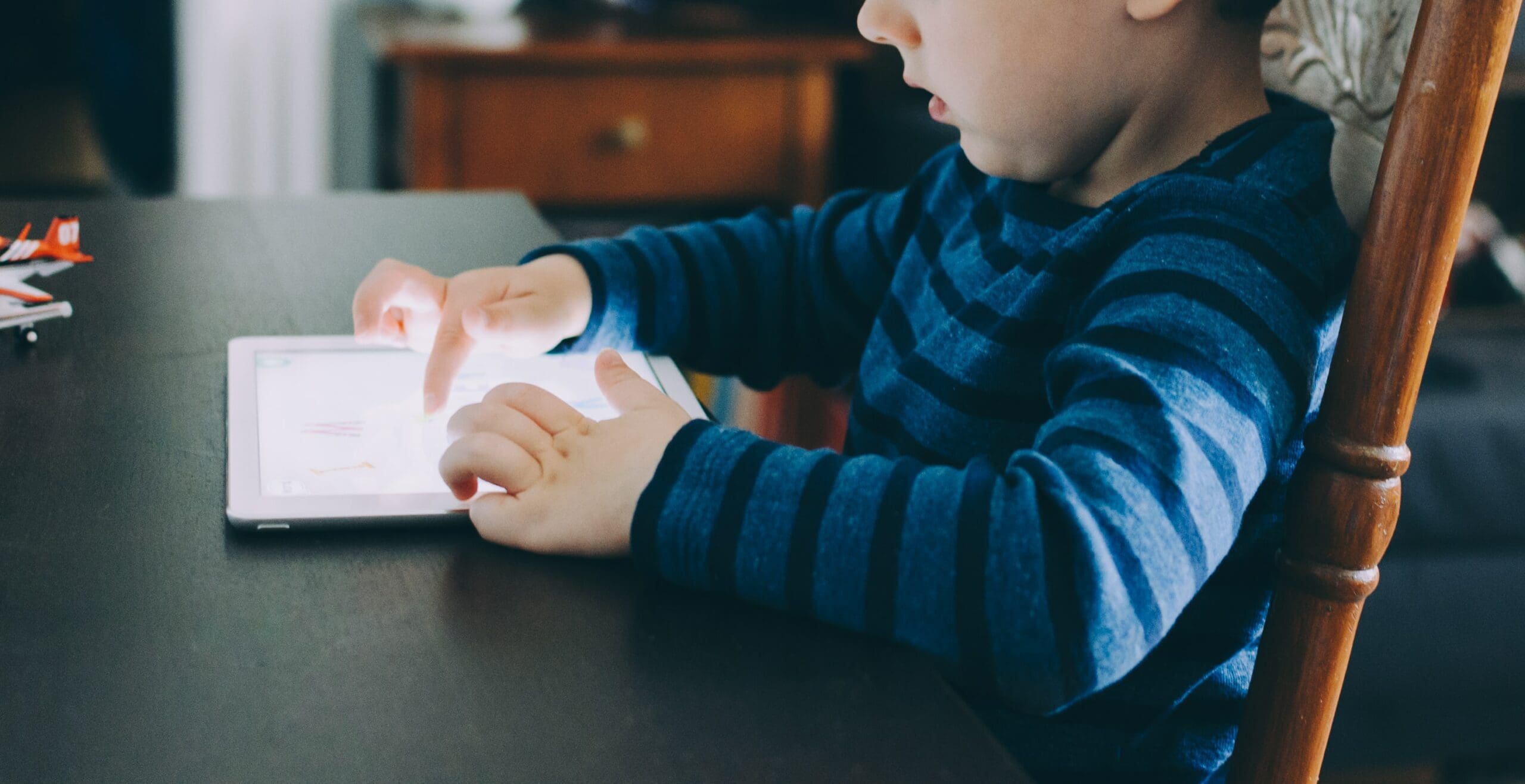 Parental Control Apps 2026: Stop Child ID Theft